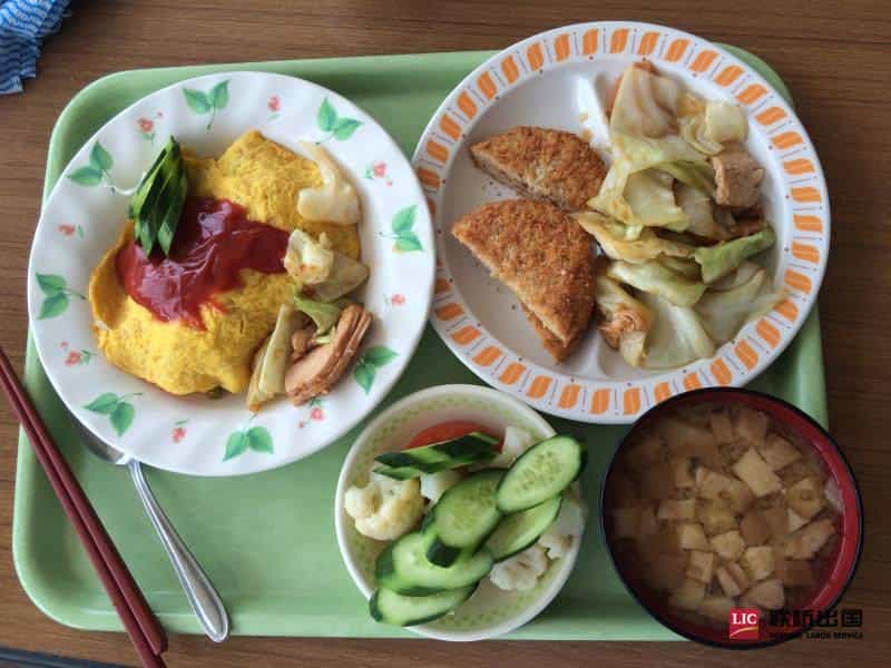 2-1Z91910025AZ.jpg 三明治漢堡加工女工(圖1)